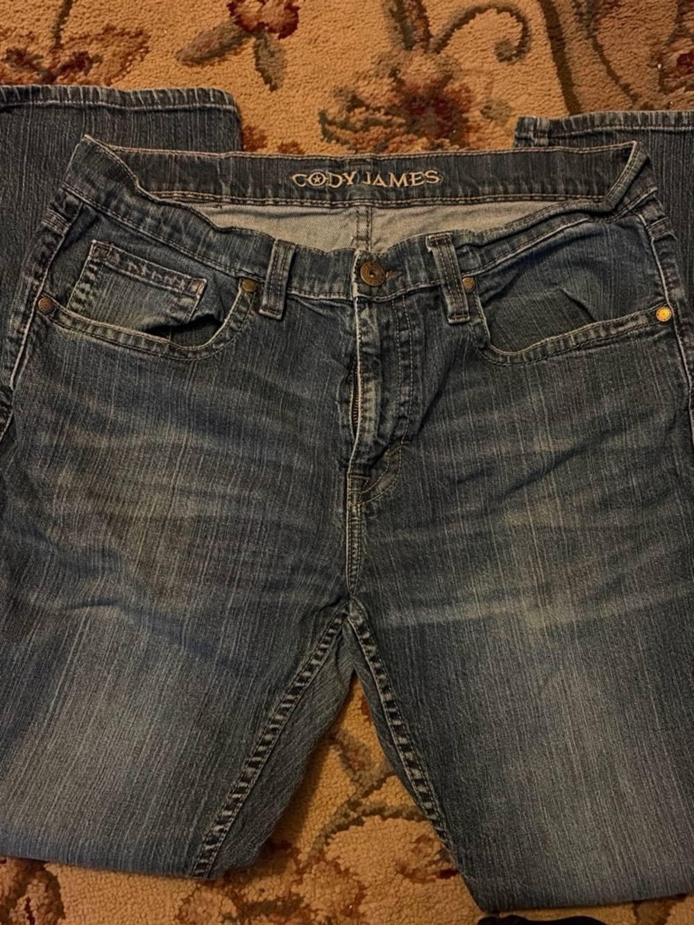 Cody James Men's Relaxed Fit Jeans in Medium Blue Wash